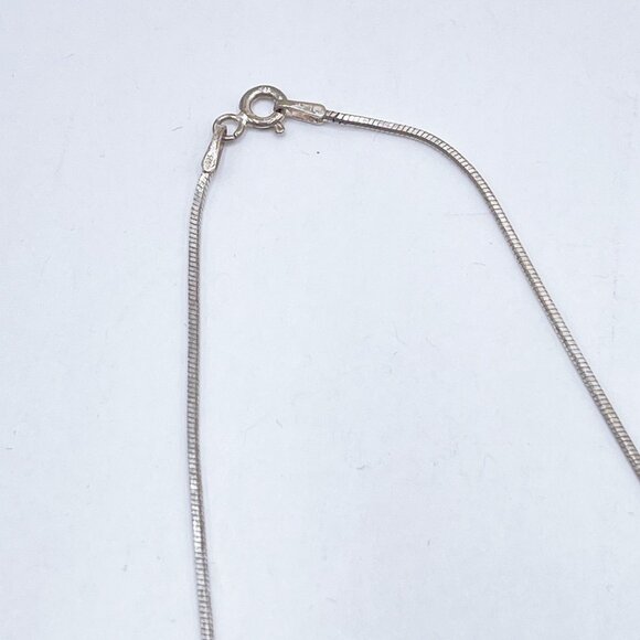 Sterling Silver Pendant Necklace With Genuine Amber Teardrop Design - Picture 3 of 8